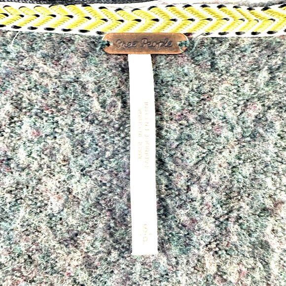 Free People Women's S Irresistible Fringe Green V Neck Long Sleeve Wool Sweater - Picture 3 of 6